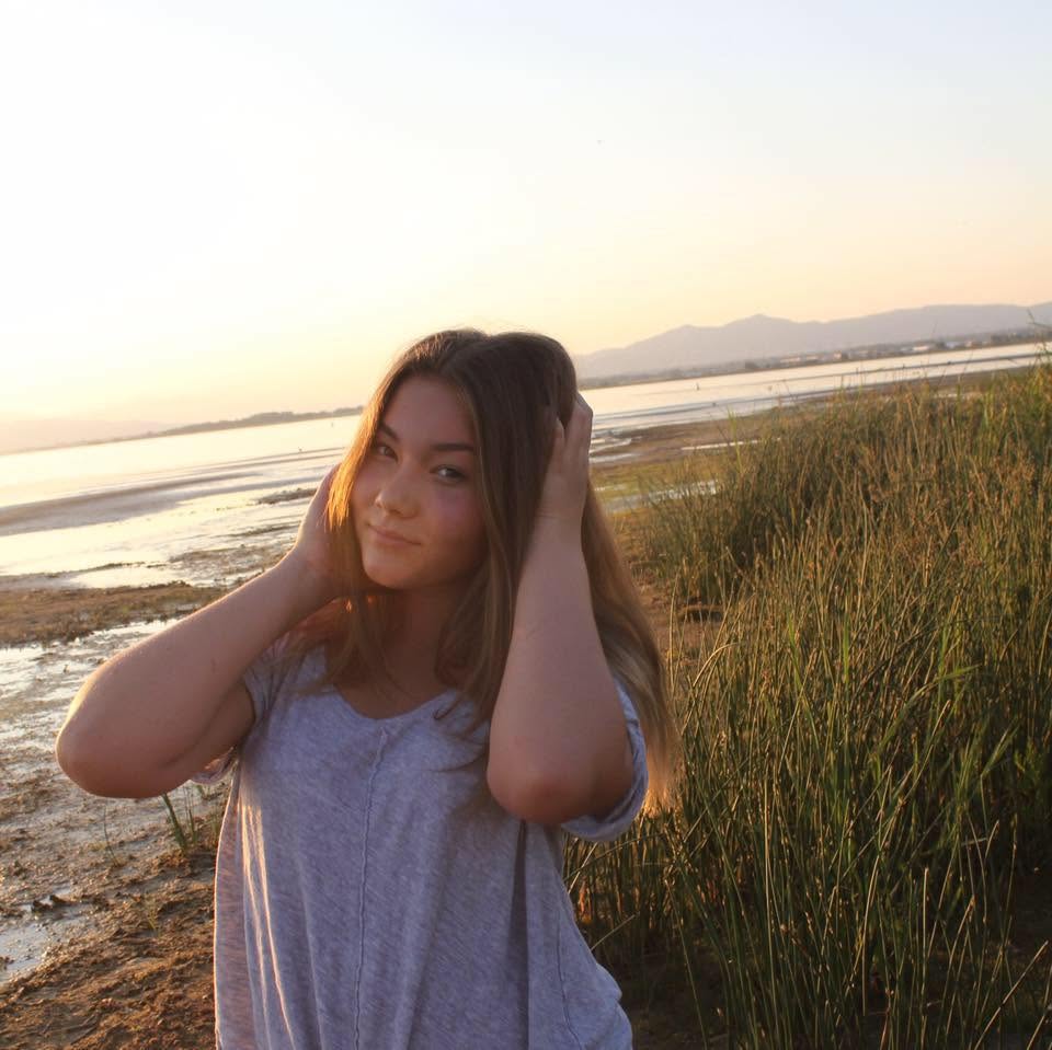 Ellee J